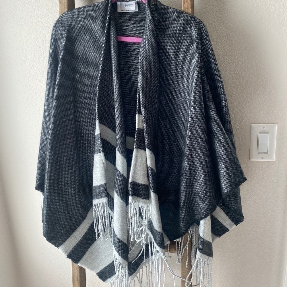 NWOT - Summer & Rose cardigan/sweater OS
